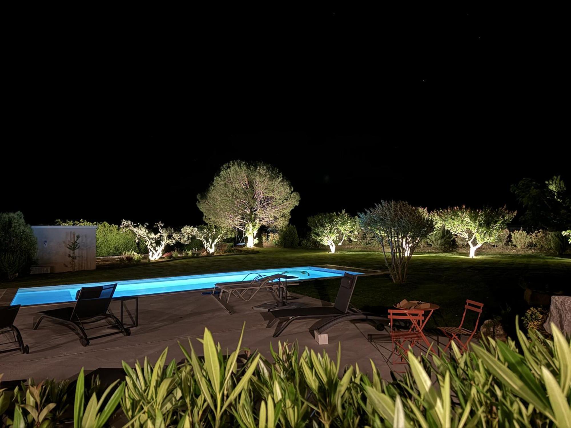Provencal House With Heated Pool, View Of The Luberon In Robion - Accommodates 12 People. Exterior photo